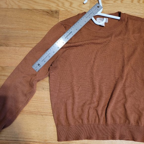 Thin Sweater - Picture 3 of 7